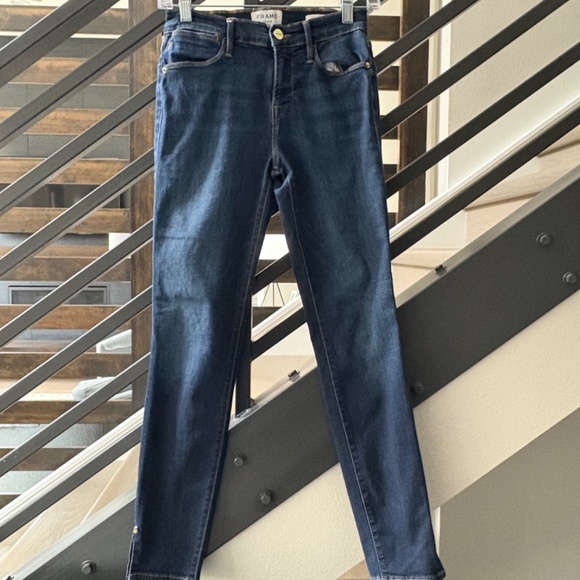 FRAME Denim Jeans - Picture 6 of 12